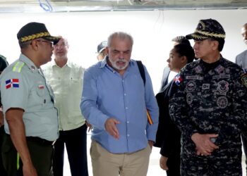 Mayor general Alberto Then visita sede de la DIGESETT y comparte con los agentes de tránsito