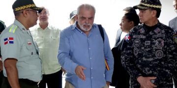 Mayor general Alberto Then visita sede de la DIGESETT y comparte con los agentes de tránsito