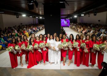 Lorenny Solano motiva a donar sangre a través de la moda con su colección "A+"