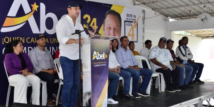 Abel Martínez anima a simpatizantes a acudir con alegría a votar en proceso interno del PLD