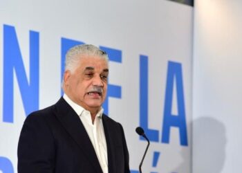 Miguel Vargas condena compra indiscriminada de dirigentes políticos opositores