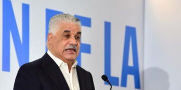 Miguel Vargas condena compra indiscriminada de dirigentes políticos opositores