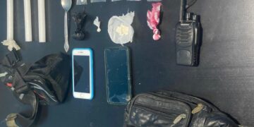 PN y ERD detienen hombre con presunta droga, celulares y motocicleta