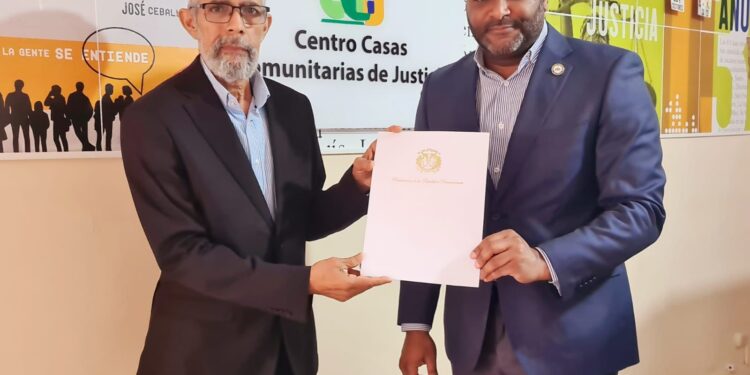 Gobierno entrega RD$7.5 millones a las Casas Comunitarias de Justicia