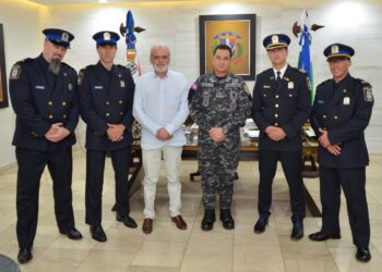 Mayor general Alberto Then recibe delegación de la Policía de Canadá