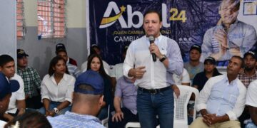 Abel Martínez advierte es incierto y desalentador inicio del año escolar en RD