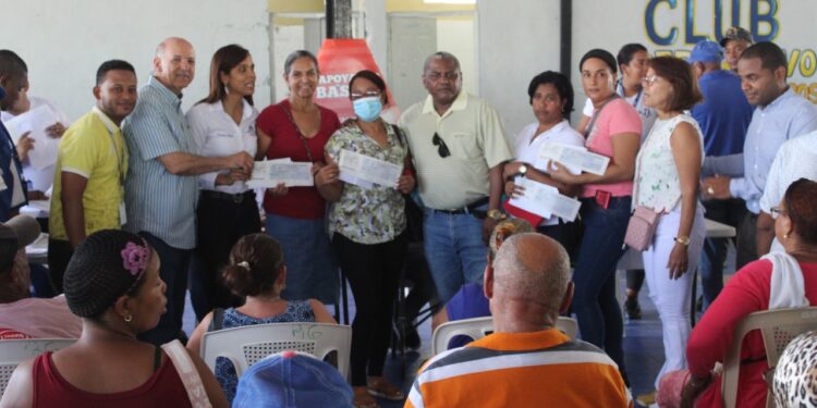 Continúa entrega Bono de Apoyo Familiar en SDN