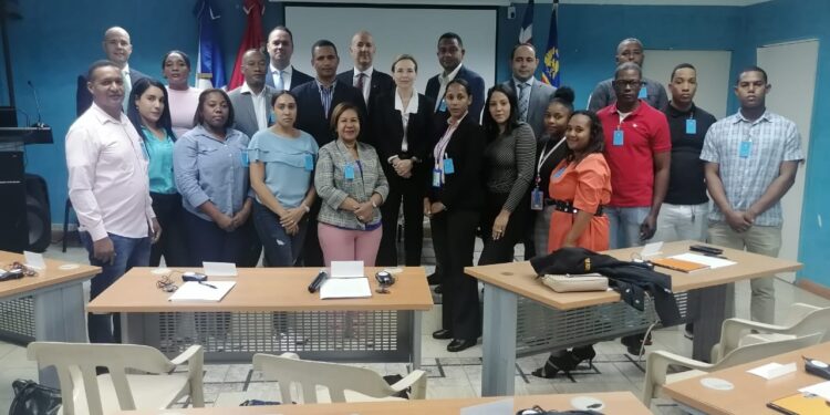 Policías se capacitan para enfrentar la Trata y Tráfico de Personas