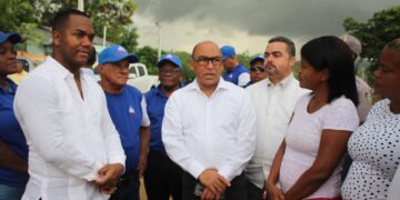 Rolfi Rojas asegura Gobierno está abocado al traslado digno de familias para construcción de obras