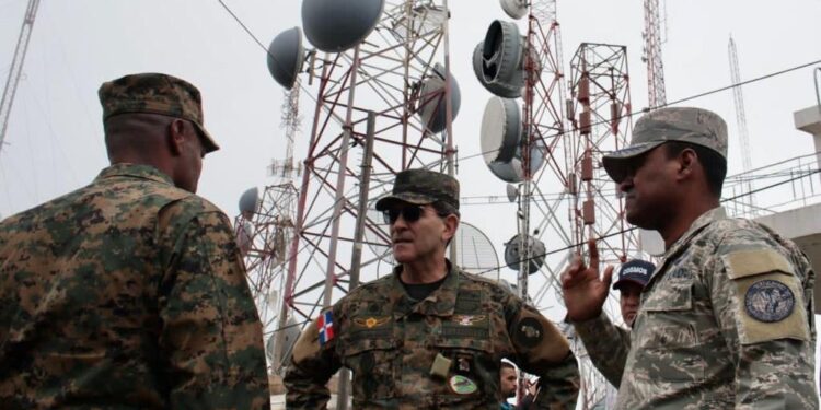 MIDE remoza instalaciones militares que custodian las antenas de comunicación en Alto Bandera