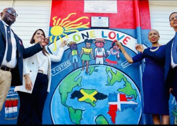 Ministra de Educación y Embajadora dominicana inauguran año escolar en Jamaica en el marco del "Programa de Adopción de la República Dominicana"