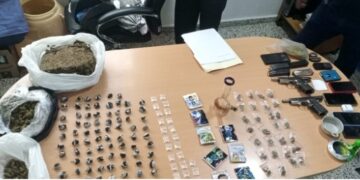 PN y MP apresan cuatro hombres a quienes les ocupan armas, drogas y municiones durante operativo en Constanza