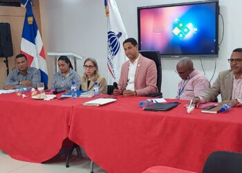 Ante inicio año escolar director Regional 15, directores distritales y Minerd se reúnen