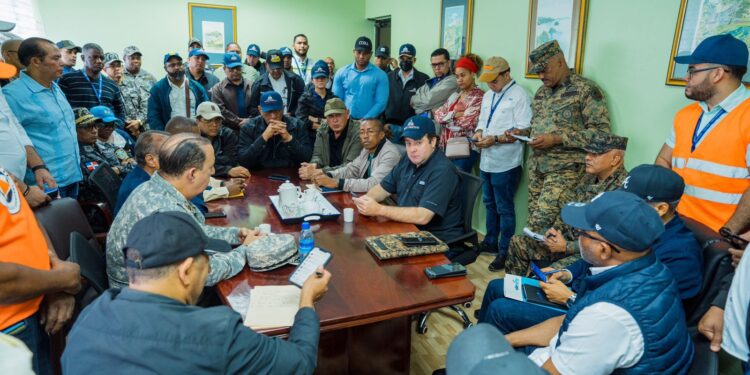 Gobierno deja instalado Centro de Operaciones en Samaná; alcaldías recibirán aportes para trabajos inmediatos