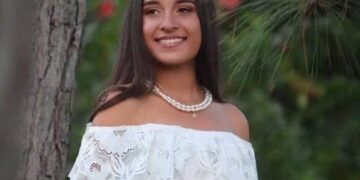 Joven muere tras caerle un poste de luz por vientos de Fiona