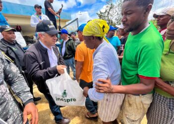 Inespre inicia entrega más 5 mil raciones alimenticias en cuatro provincias del Este afectadas por Fiona