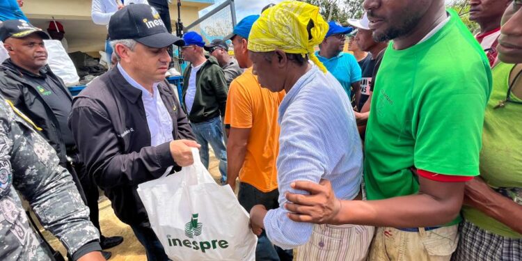 Inespre inicia entrega más 5 mil raciones alimenticias en cuatro provincias del Este afectadas por Fiona