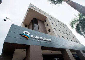 Banreservas donará 100 millones de pesos a comunidades afectadas por Fiona