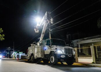 Edesur ilumina cuatro comunidades apartadas en el Cercado, impactando más de 8,000 familias