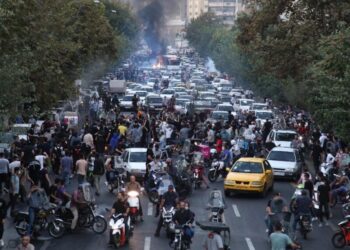 El velo en Irán: cómo la muerte de Amini ha desatado una oleada de protestas por todo el país