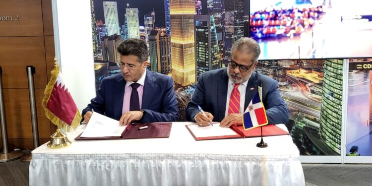 Gobierno firma con Qatar acuerdo flexibiliza operaciones para carga aérea