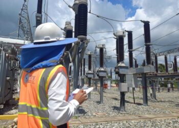 Edeeste informa trabaja de forma acelerada para reparar avería afecta servicio a Boca Chica