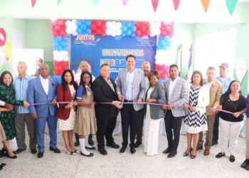 Inauguran Liceo Elsa María Mojica, tenía 9 años en construcción