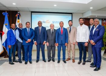 Edesur y Unapec lanzan diplomado sobre el sector eléctrico para periodistas