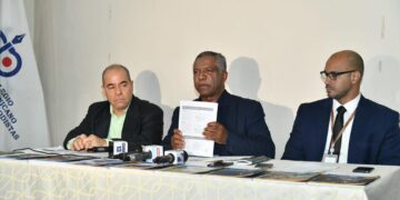 Editores y distribuidores de libros de textos aseguran que están preparados y en disposición de ir a la justicia contra el senador Antonio Taveras