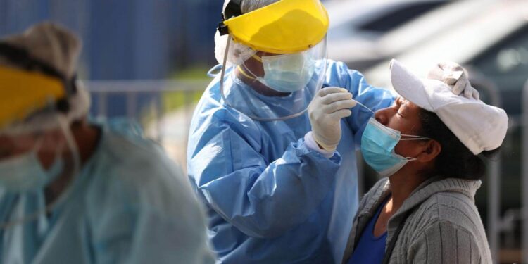 Salud Pública reporta 326 nuevos casos de COVID-19