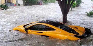McLaren arruinado por el huracán Ian en Florida