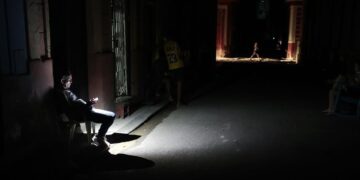 Cuba tendrá otro día de apagones por déficit de energía del 26 % este sábado