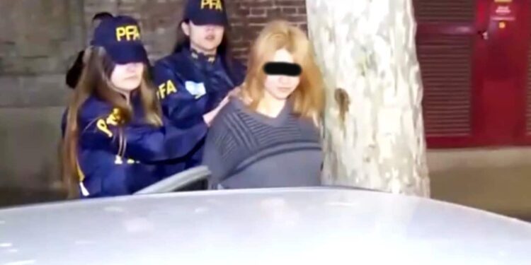 Detienen a la novia del hombre que intentó disparar a vicepresidenta Cristina Fernández