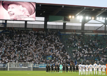 La Premier League suspende la jornada como homenaje a la Reina Isabel II