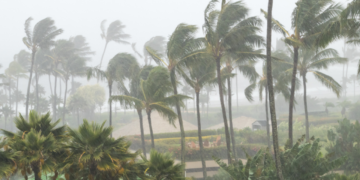 Amplio campo nuboso asociado al huracán Fiona seguirá generando aguaceros con tormentas eléctricas