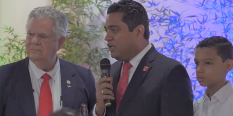 López Solís destaca compromiso de los veganos de fortalecer la cultura y el deporte