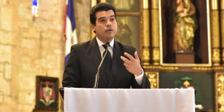 Wellington Arnaud pondera avances en materia agua potable y saneamiento