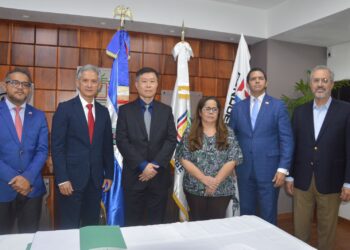 Realizan conferencia sobre crecimiento y desarrollo de las relaciones con China