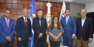 Realizan conferencia sobre crecimiento y desarrollo de las relaciones con China