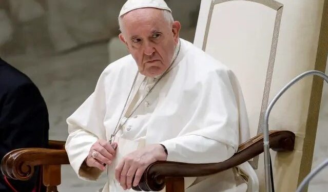 Papa Francisco alerta de que aún existe el riesgo de guerra nuclear