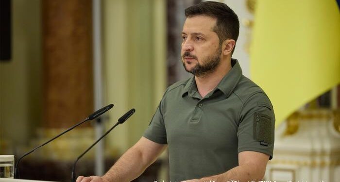 Zelenski acusa a Rusia de "tortura" y compara la situación de Izium con Bucha