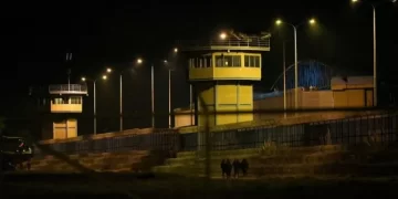 15 muertos y una veintena de heridos tras una pelea en una cárcel de Ecuador