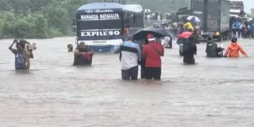 Ascienden a cuatro los muertos por la tormenta tropical Julia en Centroamérica