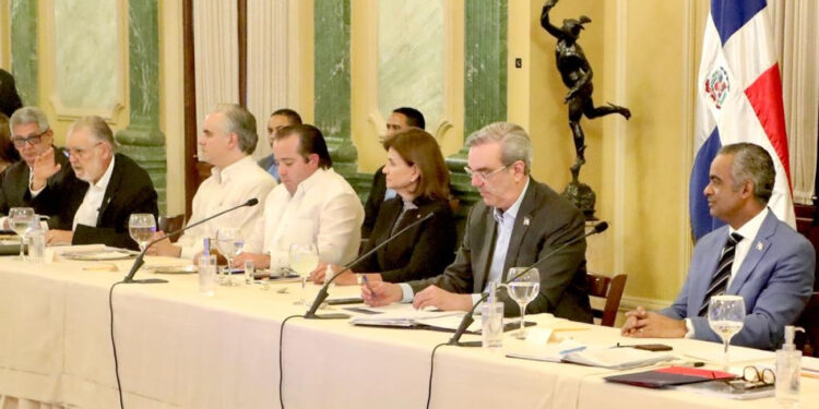 Gobierno ha reparado más de 10 mil viviendas afectadas por huracán Fiona