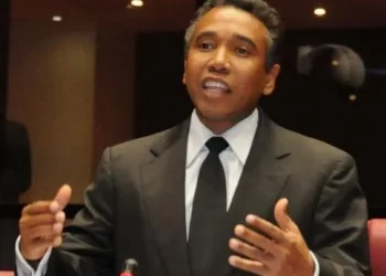 Félix Bautista propone muro de empleos entre RD y HAITÍ