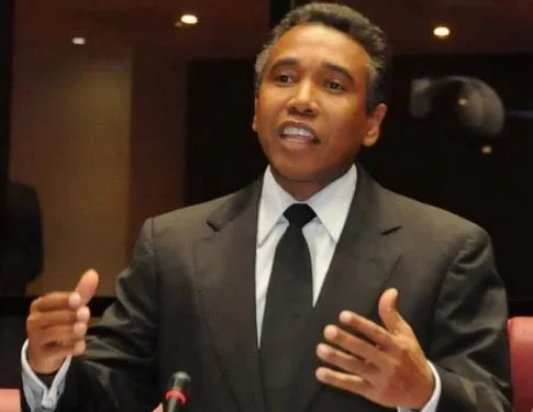 Félix Bautista propone muro de empleos entre RD y HAITÍ