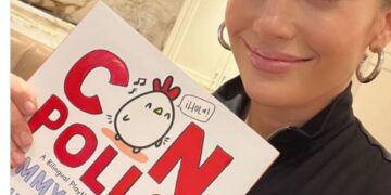 Jennifer López promueve hablar en español con su primer libro infantil, “Con Pollo”