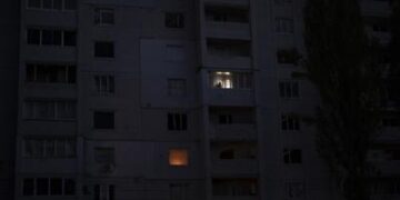 Las luces se apagan en Ucrania cuando Rusia lanza un ataque "masivo"