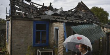 Putin firma la anexión de regiones ucranianas mientras aumentan las pérdidas