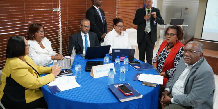 MINERD socializa con directores regionales y distritales programa de inducción para 22,000 nuevos docentes